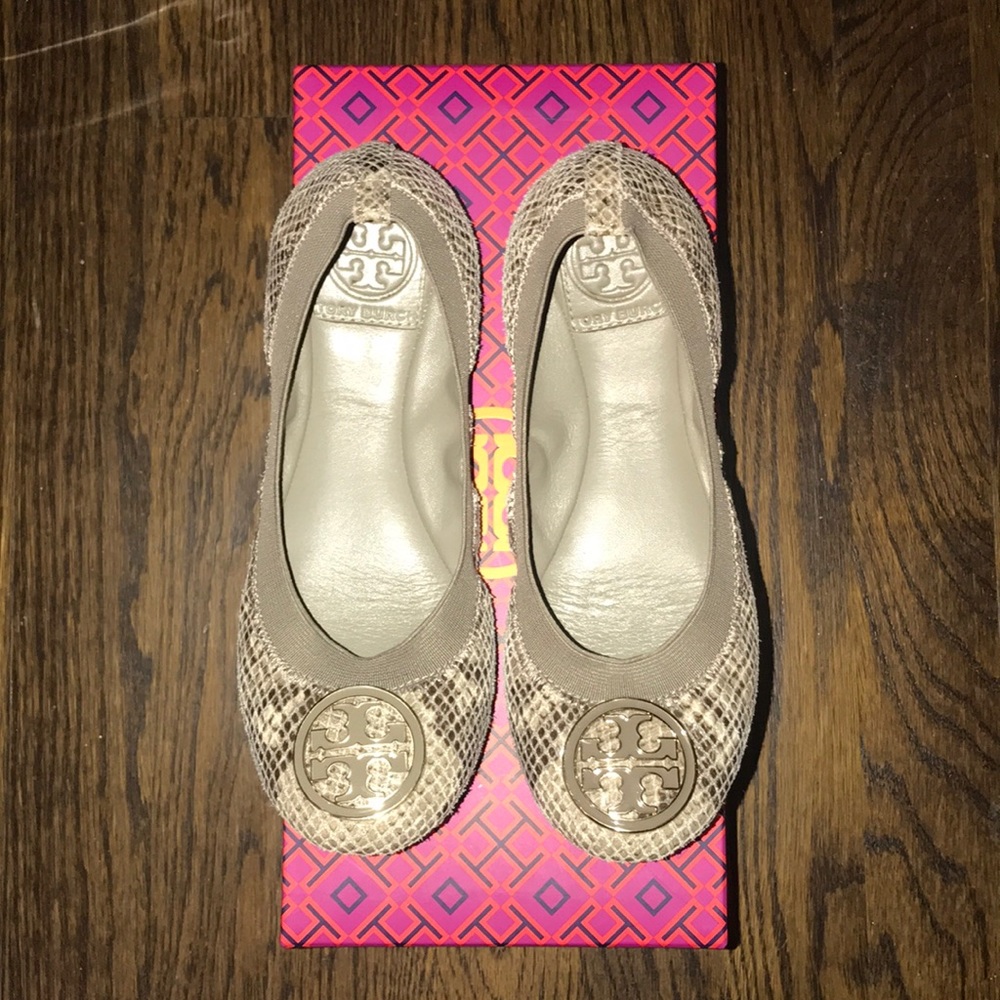 Womens Tory Burch Caroline Flats/Box and Dust Bag